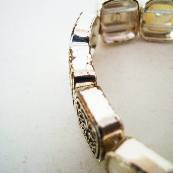 Monet Stretch Bracelet Pre-loved with mother of pearl filigree antiqued silver - Picture 7 of 10